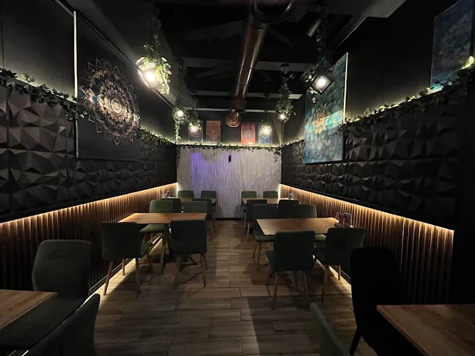 Mezza Lounge & Bar